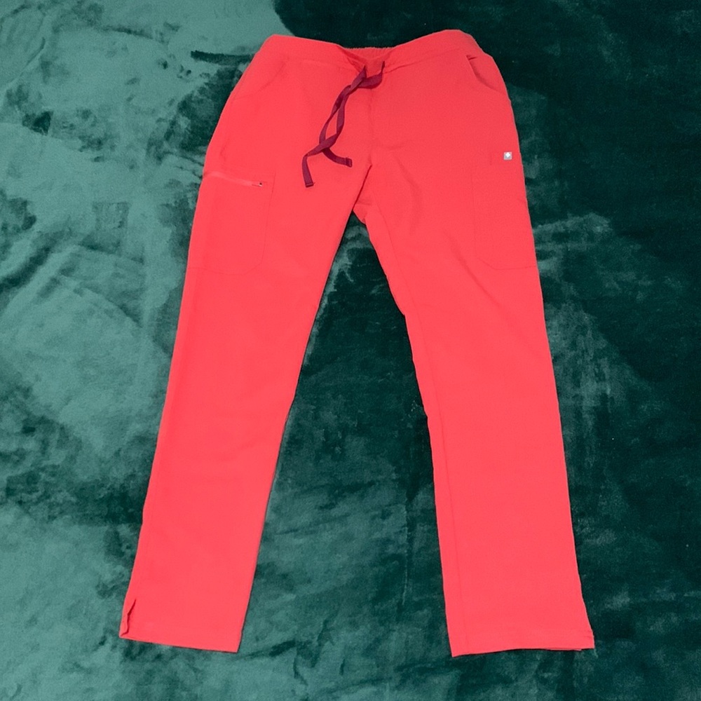 Figs Yola Skinny Scrub Pants (salmon) technical collection size sm
